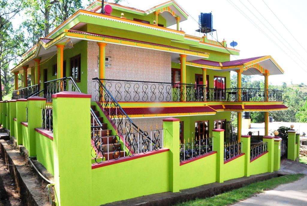 Akashadeepa Homestay Madikeri Extérieur photo