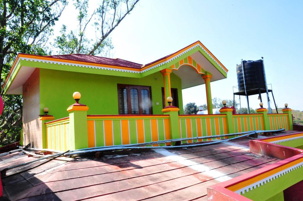 Akashadeepa Homestay Madikeri Extérieur photo